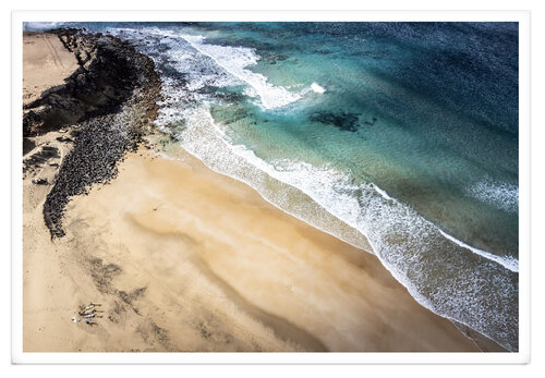 Surfers on the beach von Fabio Accorrà, Fotografie kaufen auf Singulart