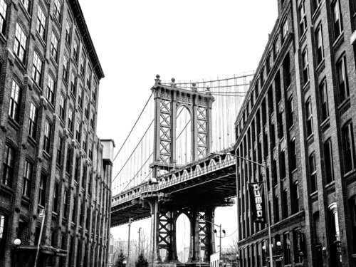 Dumbo view #2 von Fabio Accorrà, Fotografie kaufen auf Singulart