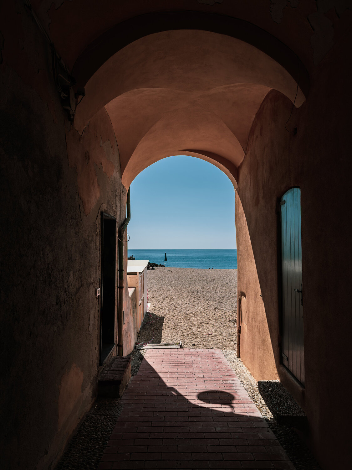 A glimpse of sea II Fabio Accorrà Fotografia in vendita
