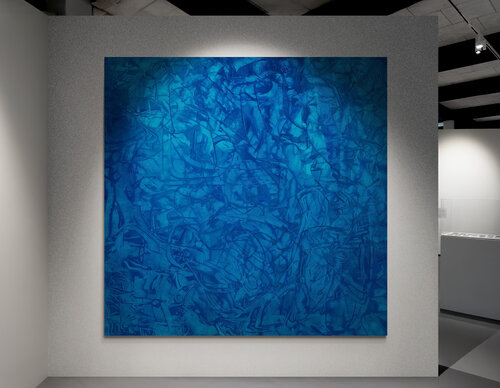 "SHE SEES BEYOND" - Collection New Blues - 80cmx80cm di Sonia J., Pittura in vendita su Singulart