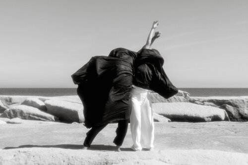 Reaching de Ines Bahr, Fotografía a la venta en Singulart