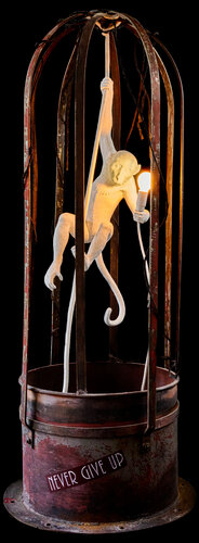 Never give up di ARTEINDUSTRIALE, Altri media in vendita su Singulart