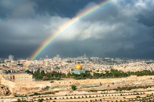 Jerusalem Rainbow – Limited Edition 1 of 12, Jerusalem Photography Print von Roy Gonthier, Fotografie kaufen auf Singulart