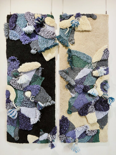 Rhythm of Flowers in Blue and White (Diptych) von Jules Vissers, Textil kaufen auf Singulart