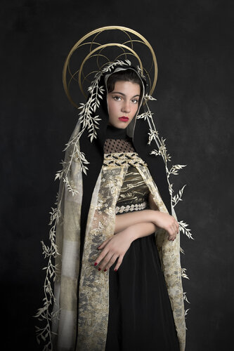 Impermanence- madonna par fab Rideti, Photographie en vente sur Singulart