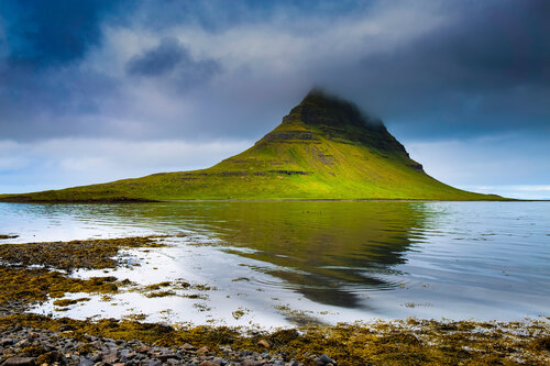 Mysterious Kirkjufell van Olivier Schram, Fotografie te koop op Singulart