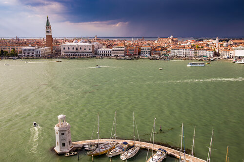 Stormy Venice van Olivier Schram, Fotografie te koop op Singulart