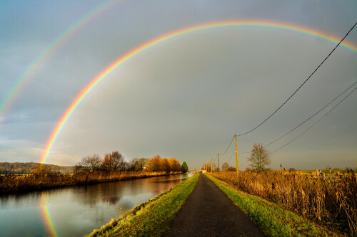 Double Rainbow Over Alsace par Olivier Schram, Photographie en vente sur Singulart
