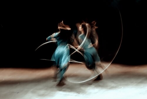 Hula Play von Danny Johananoff, Digital kaufen auf Singulart