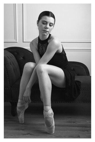 Ballerina Svitlana von Folker Reinhold Peter Pritsch, Digital kaufen auf Singulart