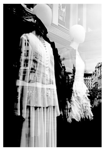Schaufensterpuppen di Folker Reinhold Peter Pritsch, Fotografia in vendita su Singulart