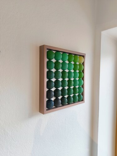 Golfskulptur – Grüner Farbverlauf im Kupferrahmen 28,5 x 28,5 cm van Noah Hummer, Beeldhouwwerk te koop op Singulart