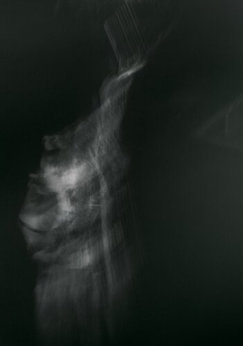 focus, I am right here1 van Sahar Vatanz, Fotografie te koop op Singulart