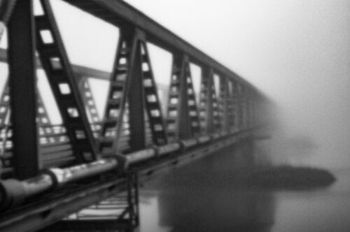 Le pont sur la Loire à Saint Mathurin von Gilles Sabard, Fotografie kaufen auf Singulart