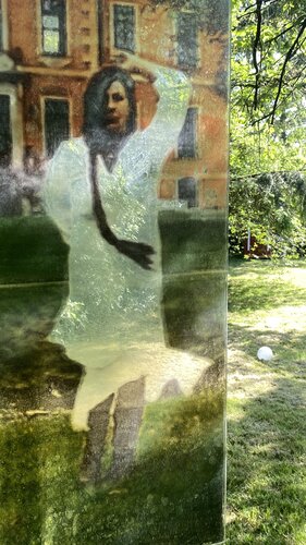 PERCHTA auf Schloss Bothmer by Daniela MELZIG, Painting for Sale on Singulart