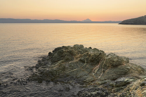 Morning Dawn Near Paliouri - Cape Kanistro di Michael Lesiv, Fotografia in vendita su Singulart