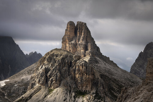 Evening - Paternkofel/Monte Paterno par Michael Lesiv, Photographie en vente sur Singulart