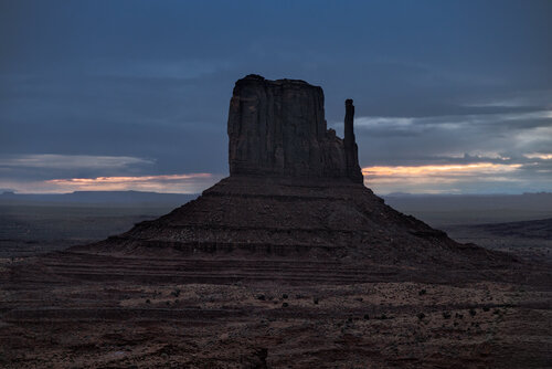 Held In Shadow di Robert Niemeier, Fotografia in vendita su Singulart
