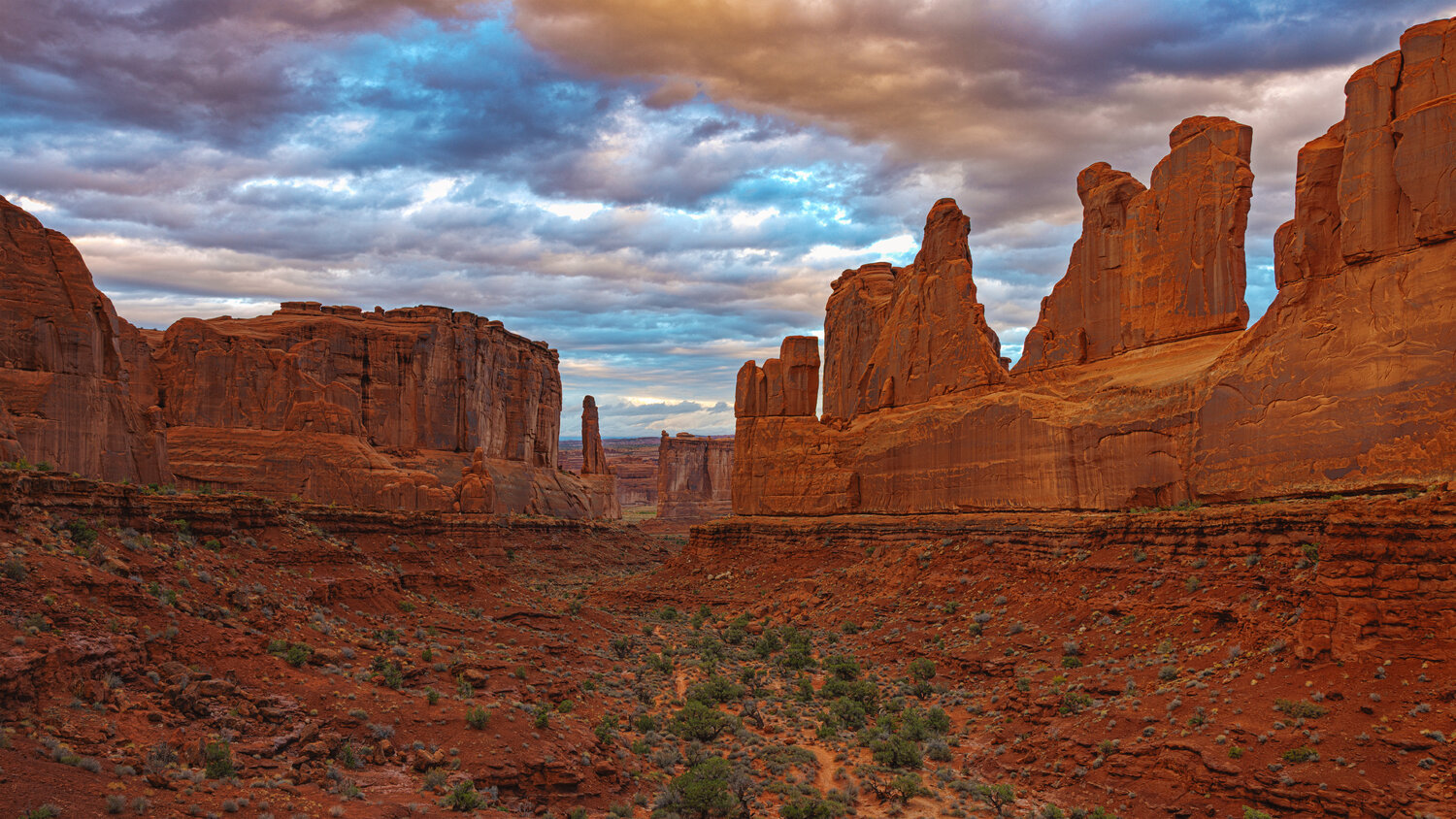 Cathedral Valley Light Robert Niemeier