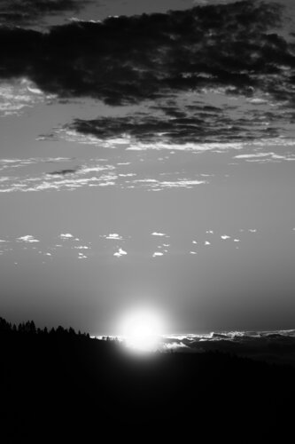 Sunrise by Markus Hertrich, 사진 for Sale on Singulart