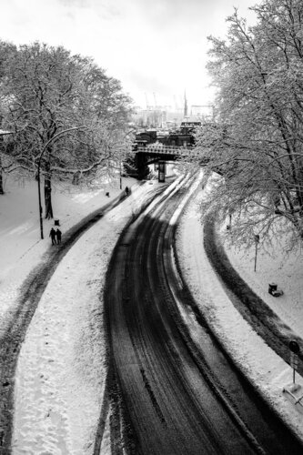 Curvy Street von Markus Hertrich, Fotografie kaufen auf Singulart