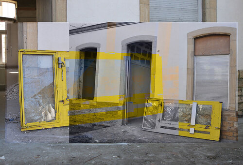 Nowhere... Garder les portes ouvertes van Monique VOIRET, Fotografie te koop op Singulart