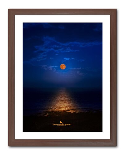 ORANGE IN BLUE di Takao Sakagami, Fotografia in vendita su Singulart
