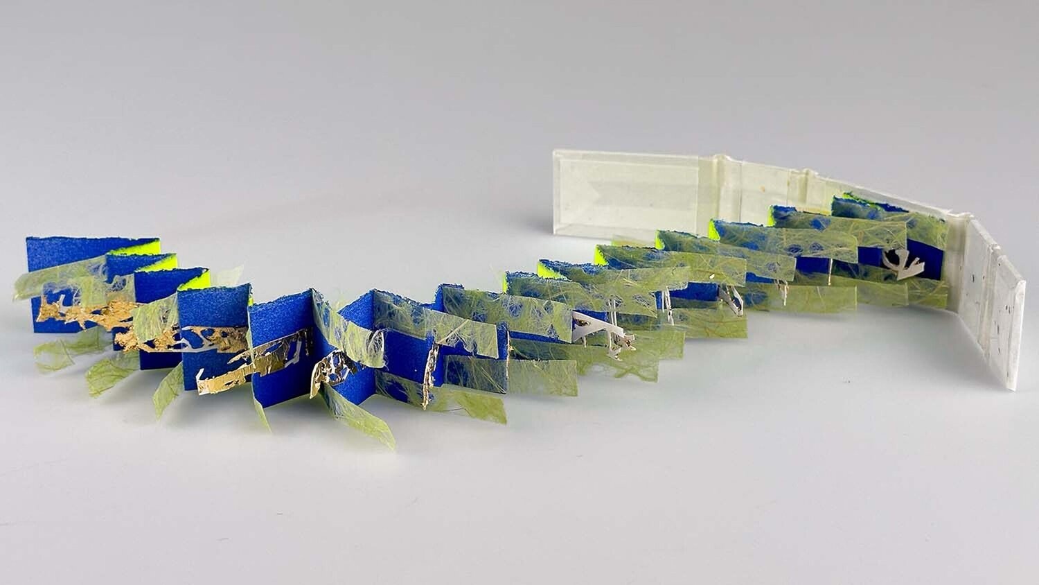 Tide’s Embrace Delaney MeSun Shin Werk auf Papier zu verkaufen