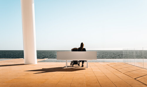 Never Alone - Edition of 1 van KAIRO – Daniel Smith, Fotografie te koop op Singulart
