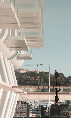 When The World Stood Still - Edition of 1 di KAIRO – Daniel Smith, Fotografia in vendita su Singulart
