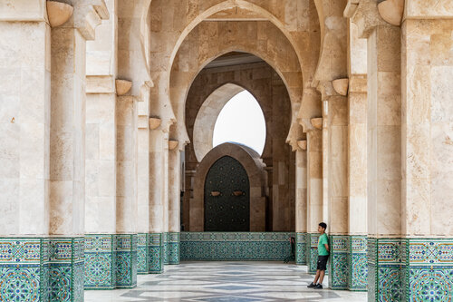 Color match davanti alla moschea by Daniele Rogolino, Photography for Sale on Singulart