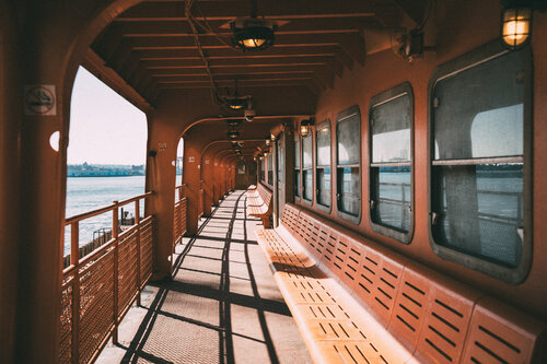 Traghetto Newyorkese van Daniele Rogolino, Fotografie te koop op Singulart