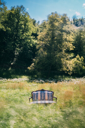 Windy Couch von Daniele Rogolino, Fotografie kaufen auf Singulart