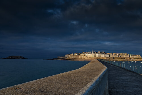 Remparts Saint-Malo von Pierre Piton, Fotografie kaufen auf Singulart