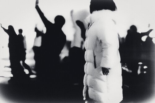 Blind Followers' Ghoulish Delight von Hua Huang, Fotografie kaufen auf Singulart