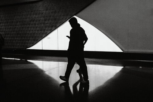 To The Exit di Hua Huang, Fotografia in vendita su Singulart