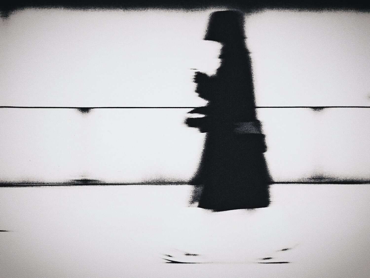 When She Takes A Night Stroll Hua Huang