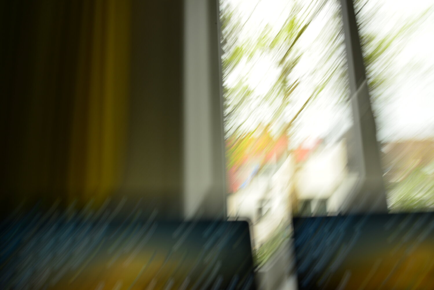 Buntes Fenster am Hof Klaus Schreiber