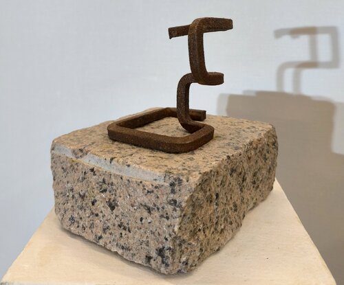 Cubismos & Granitos Rosas par Ariel Elizondo Lizarraga, Sculpture en vente sur Singulart