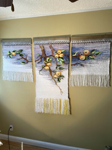 ''The smell of autumn'' by Raisa Kaznacheyeva, Textile for Sale on Singulart