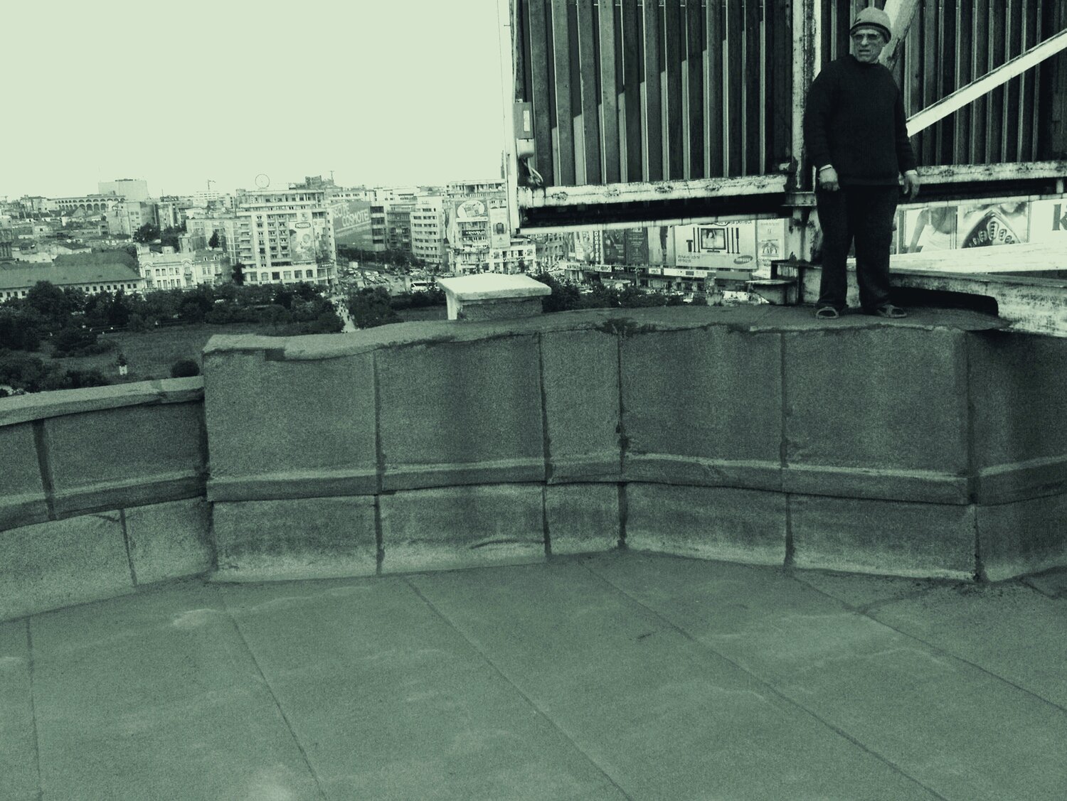 Man on the roof Olli Boehm