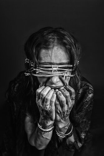 Blind Pain di Ivan in Abstracts, Fotografia in vendita su Singulart