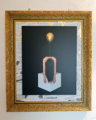 Golden der Schein, Bleiern die Seele di Ivan in Abstracts, Fotografia in vendita su Singulart