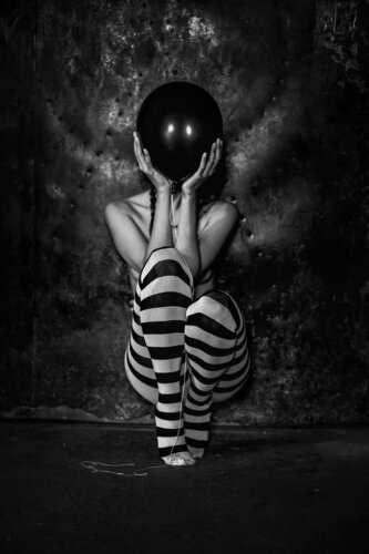 Die Maske aus Luft von Ivan in Abstracts, Fotografie kaufen auf Singulart