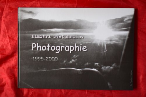FOTOALBUM mit 100 Schwarz-Weis-Fotos 1991-1995 Deutscland di Dmitri Svetchnikov, Fotografia in vendita su Singulart