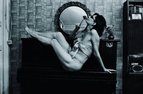 Rose van Dmitri Svetchnikov, Fotografie te koop op Singulart