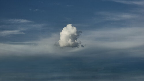 UFO by Dzmitry Rusak, 사진 for Sale on Singulart
