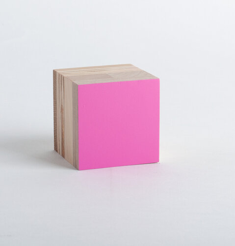 Kunst für Alle - Ein Stück 100 % fantastischer Sperrmüll mit farbiger Oberfläche in Pink - 5 von 9 by Sven Stornebel, Sculpture for Sale on Singulart