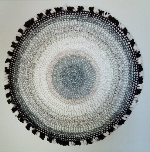 Kreis auf Quadrat _ s/w de Sine von Schonen, Téxtil a la venta en Singulart