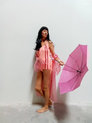 Umbrella No. 4 van Sine von Schonen, Fotografie te koop op Singulart